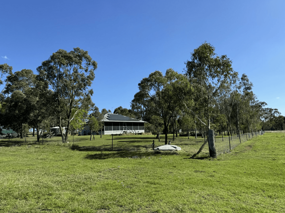 622 Old Rosemount Road, Quinalow, QLD 4403