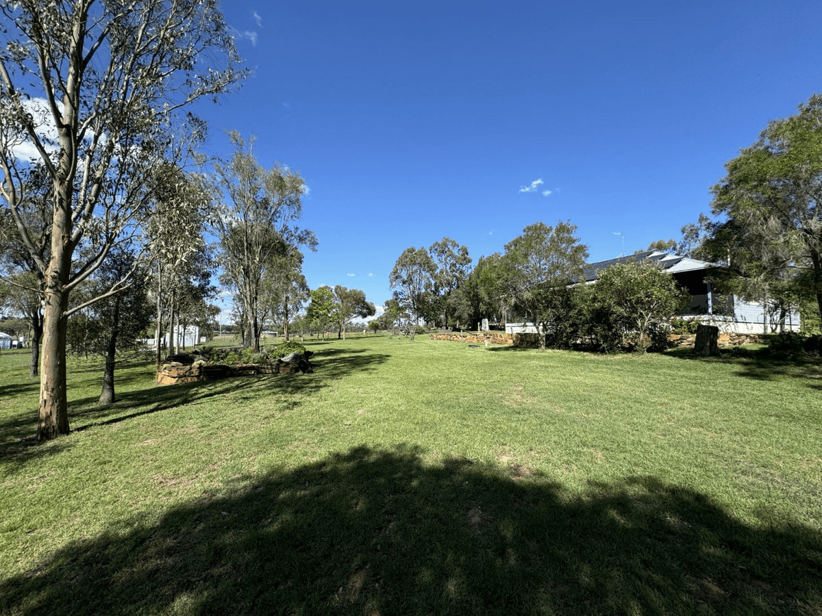 622 Old Rosemount Road, Quinalow, QLD 4403