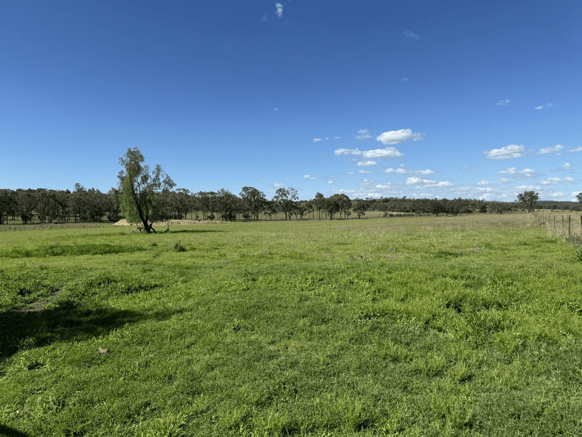 622 Old Rosemount Road, Quinalow, QLD 4403