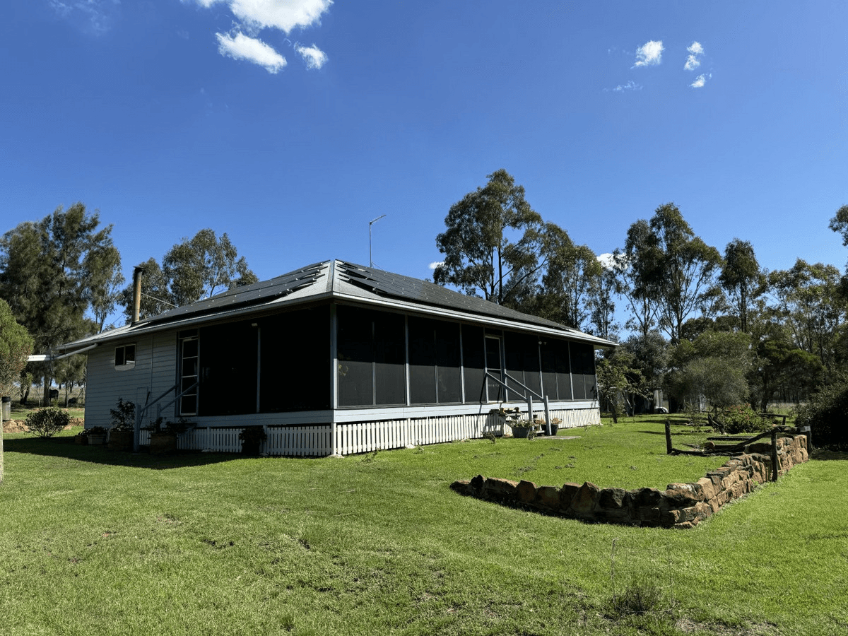 622 Old Rosemount Road, Quinalow, QLD 4403