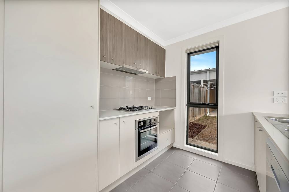 2 Wando Walk, WOLLERT, VIC 3750