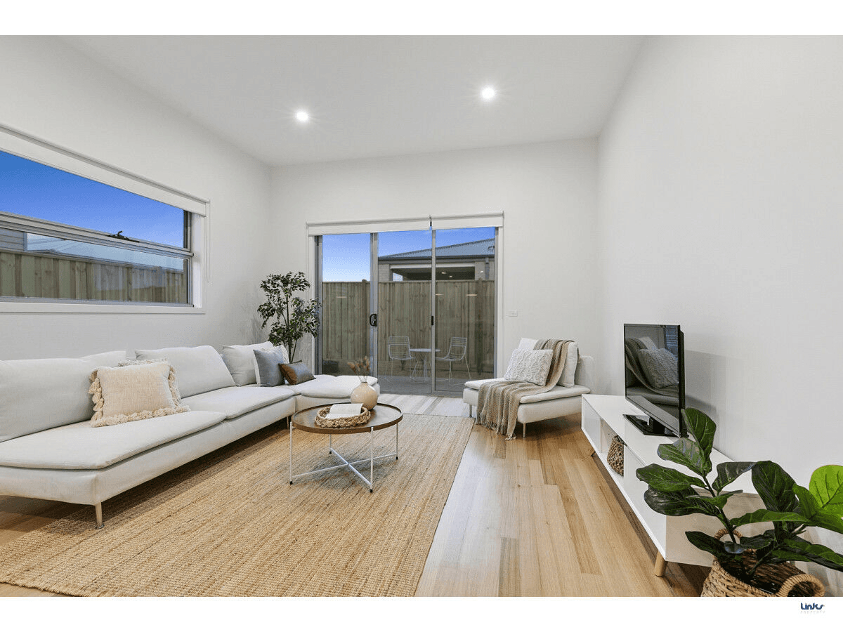 27 Taylor Street, Torquay, VIC 3228
