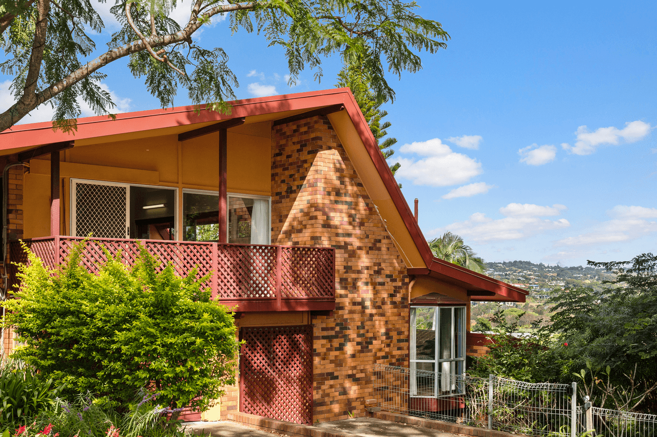 27 Banora Boulevard, BANORA POINT, NSW 2486