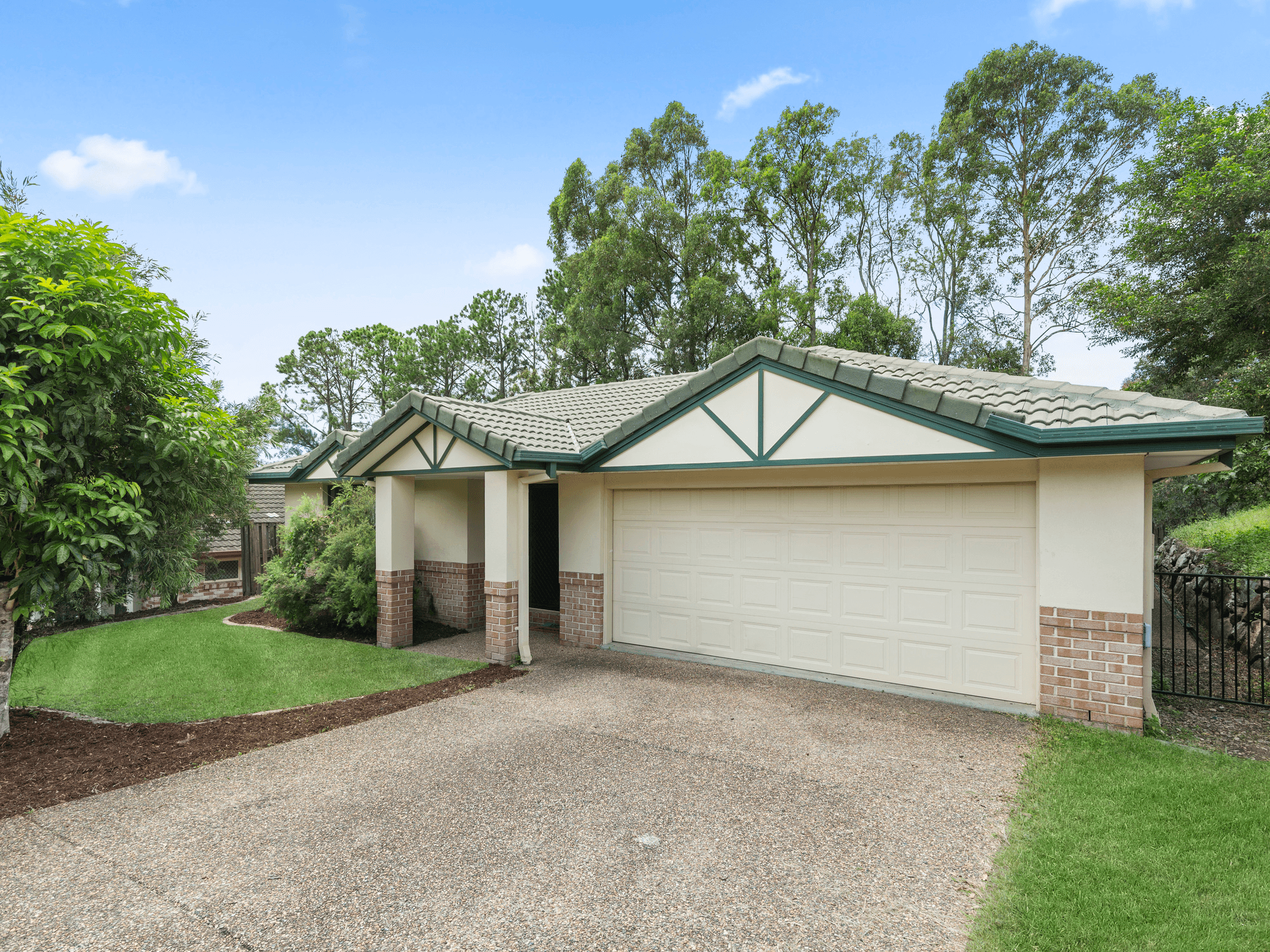 60  Greenway Boulevard, MAUDSLAND, QLD 4210