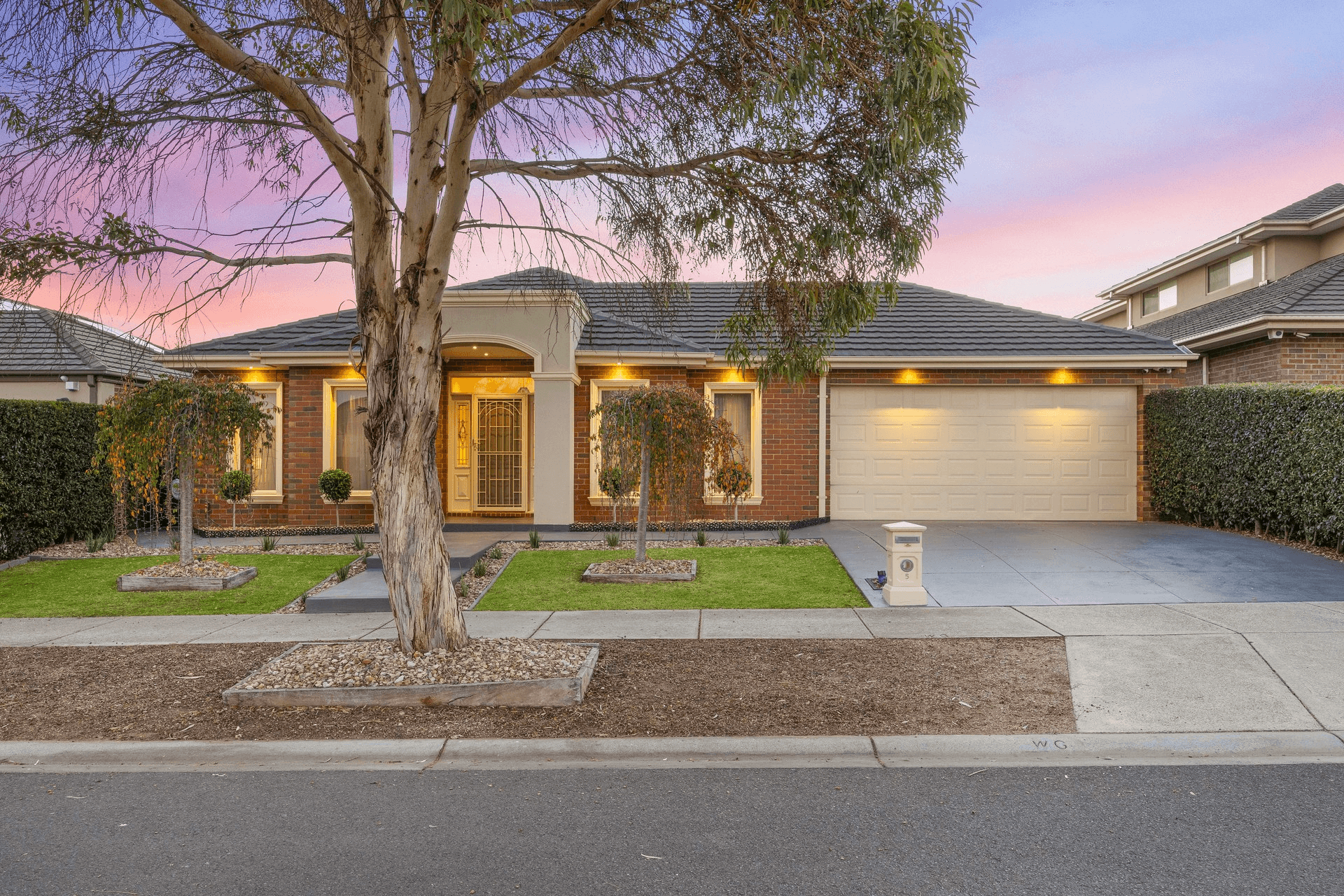 5 Pembury Way, Hillside, VIC 3037