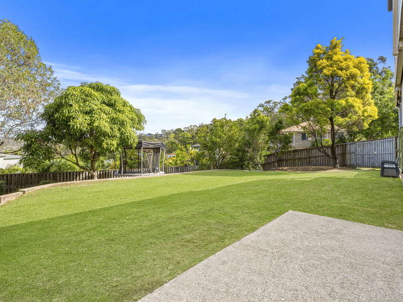 1 Bonin Close, PACIFIC PINES, QLD 4211