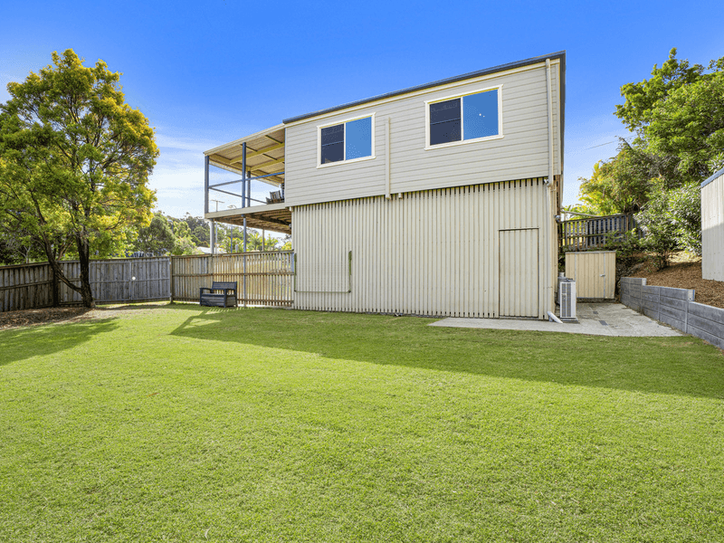 1 Bonin Close, PACIFIC PINES, QLD 4211