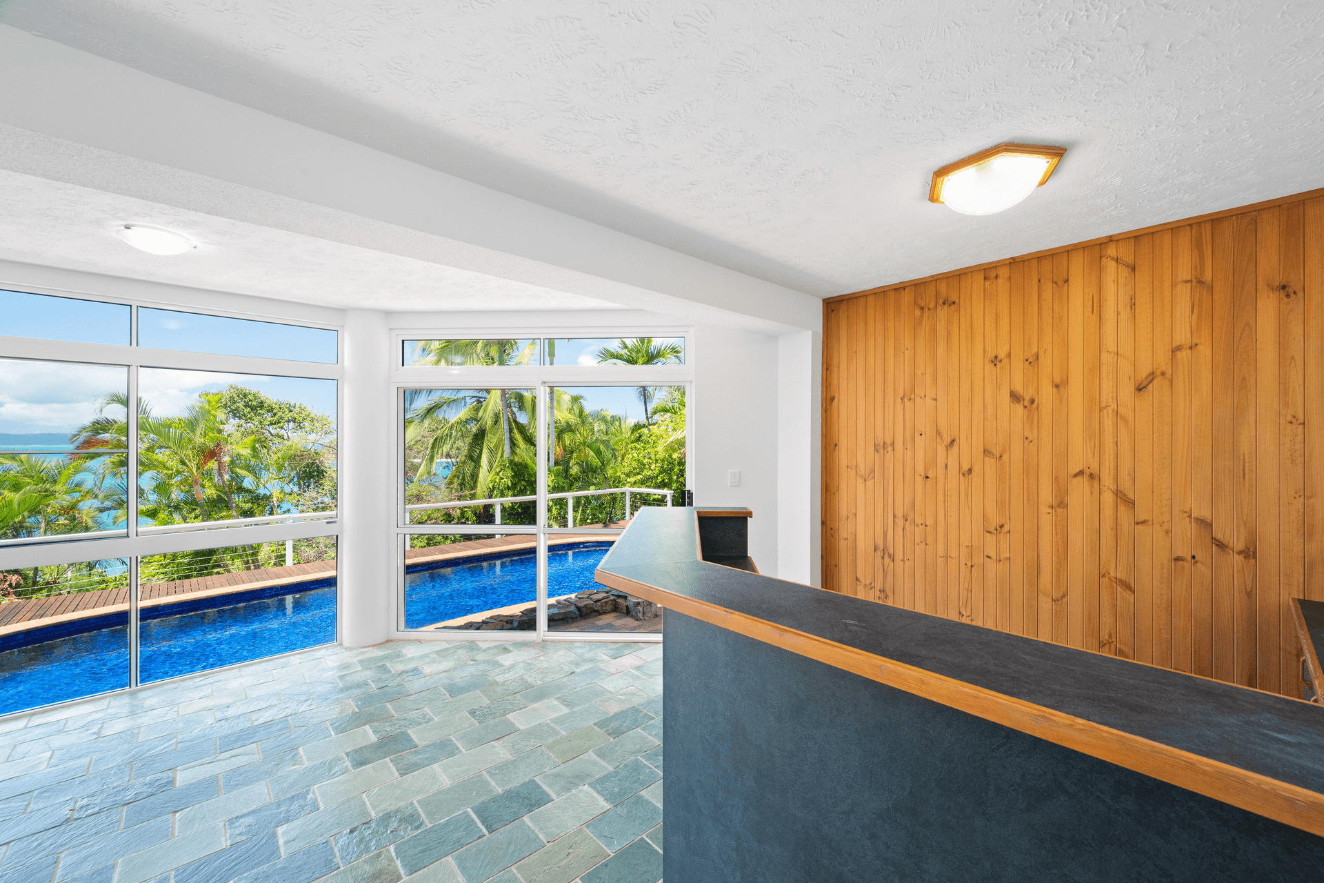 21 Warrain Street, Shute Harbour, QLD 4802