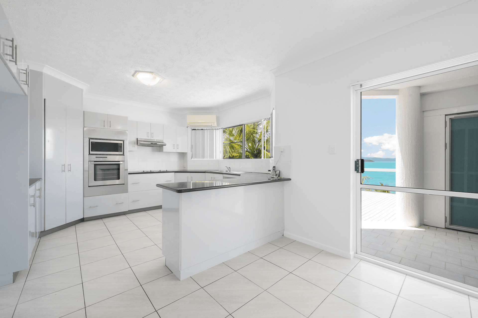 21 Warrain Street, Shute Harbour, QLD 4802