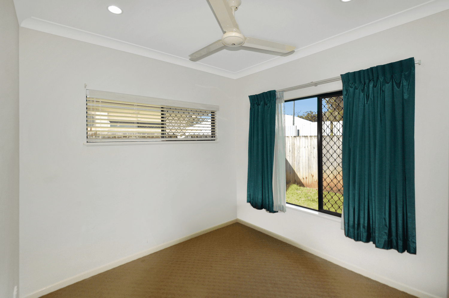 16 Thooleer Vista, Trinity Park, QLD 4879