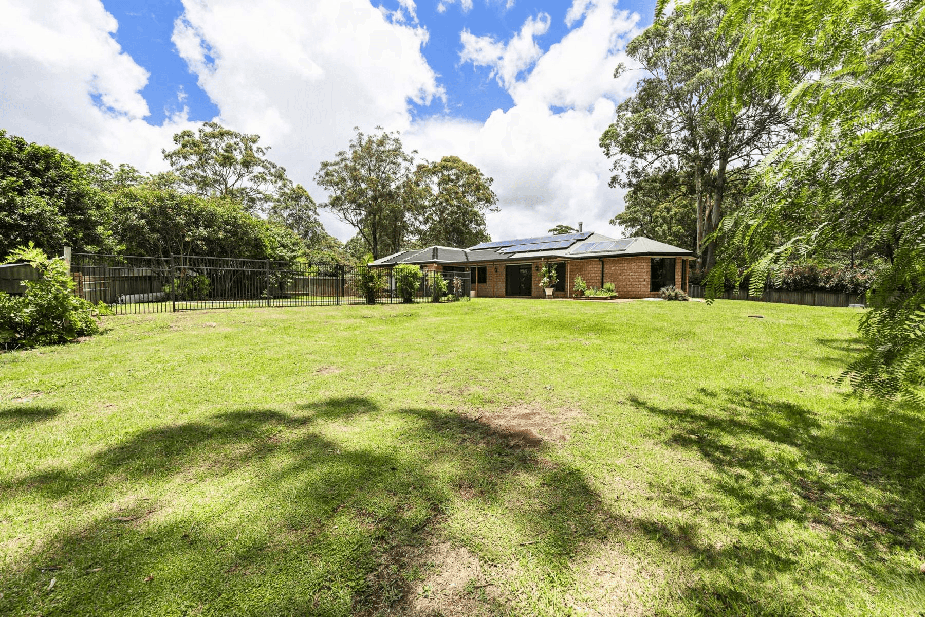 2 Wattle Close, HIGHFIELDS, QLD 4352