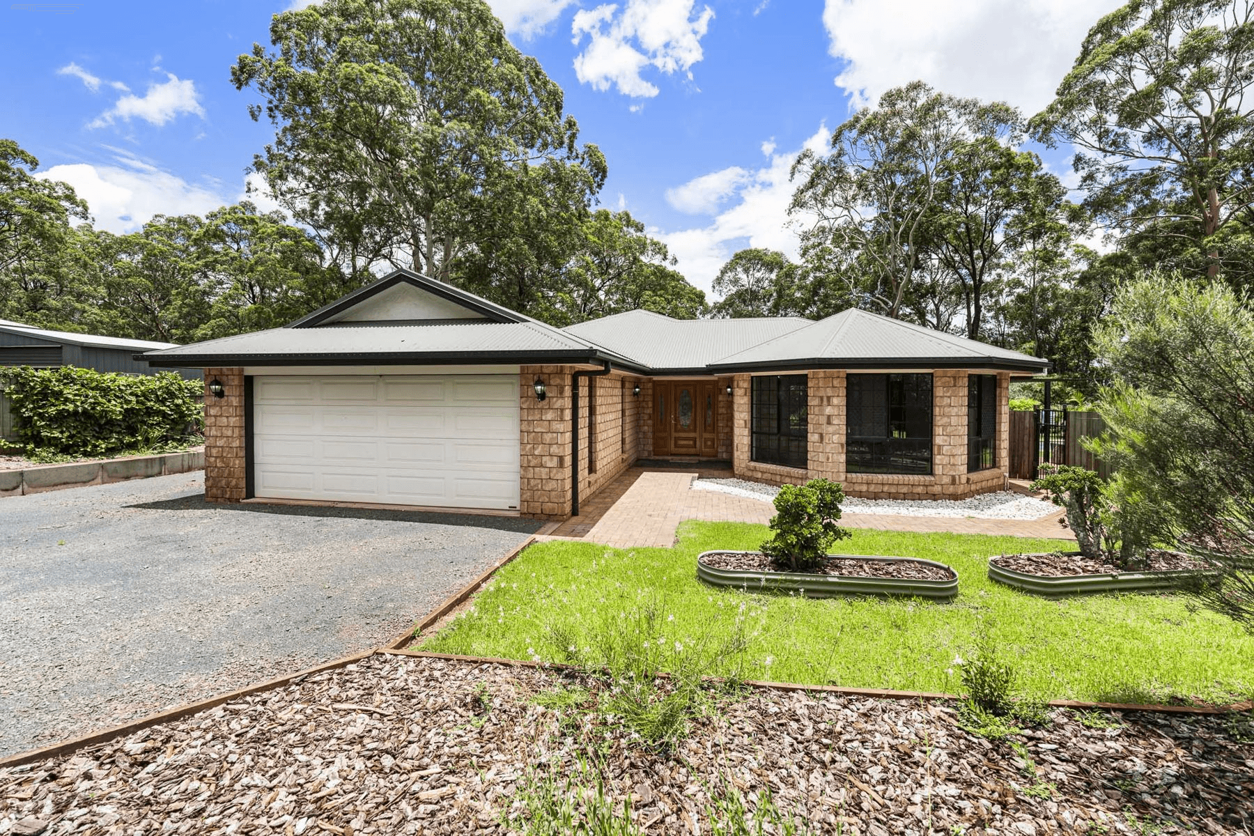 2 Wattle Close, HIGHFIELDS, QLD 4352