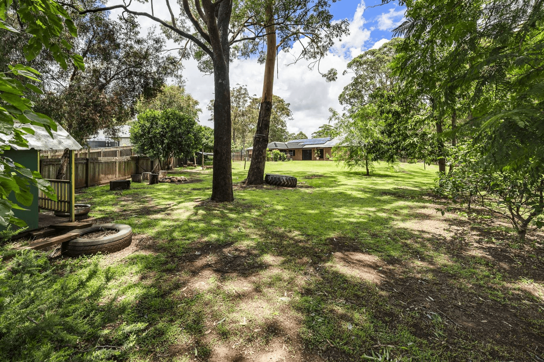 2 Wattle Close, HIGHFIELDS, QLD 4352