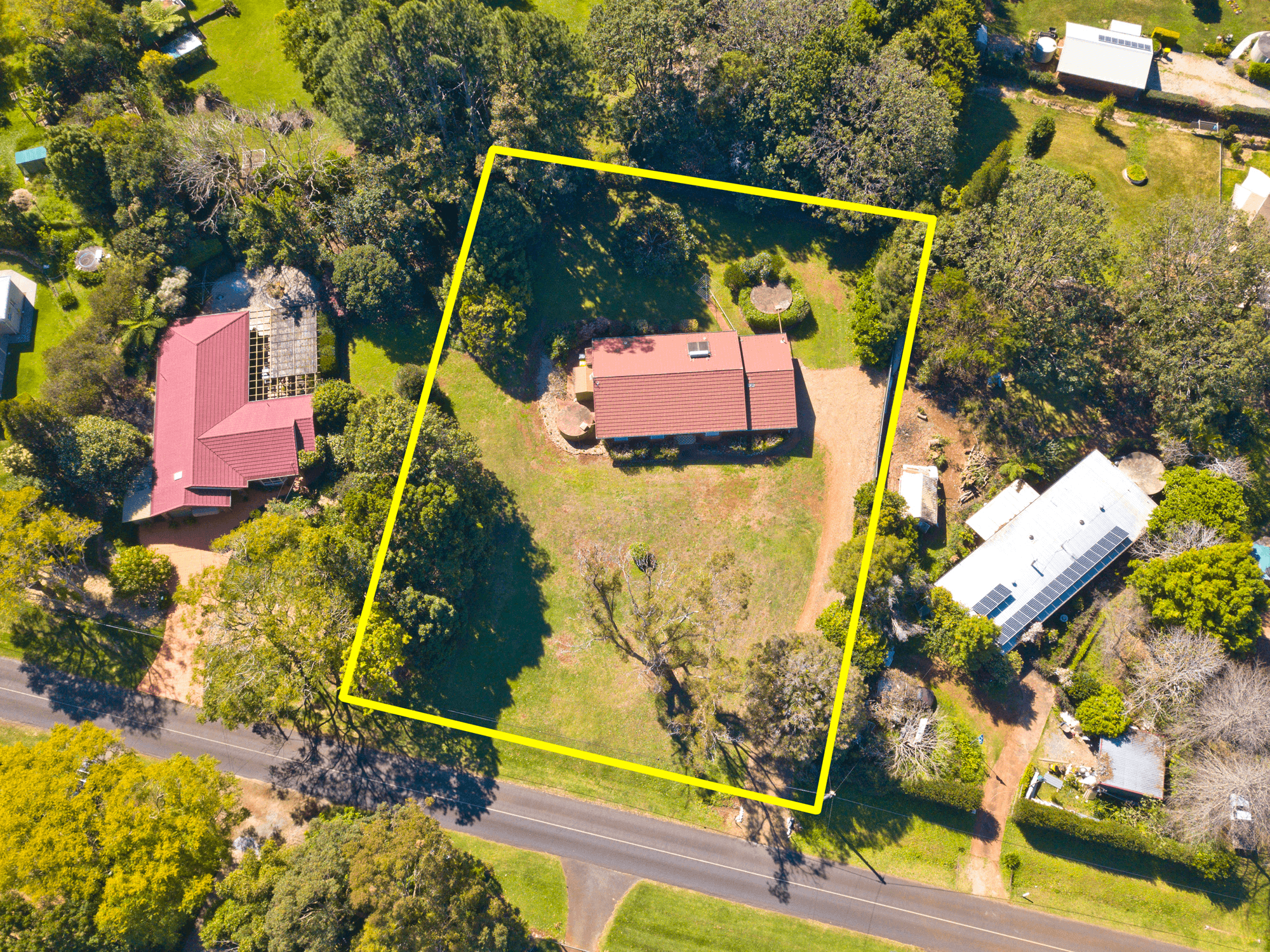 141-143 Beacon Road, TAMBORINE MOUNTAIN, QLD 4272