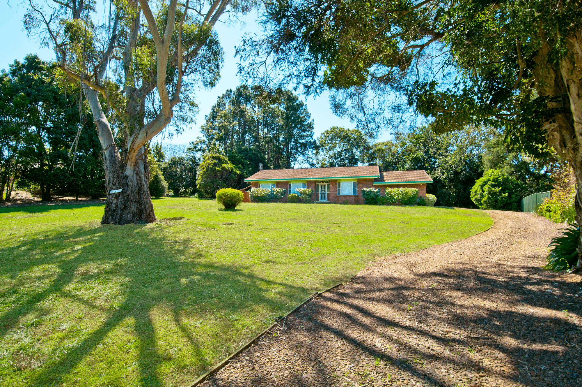 141-143 Beacon Road, TAMBORINE MOUNTAIN, QLD 4272