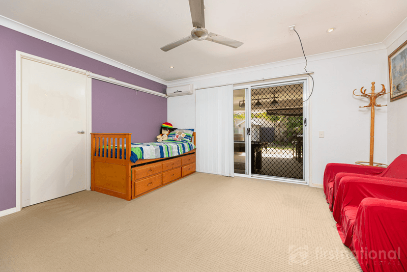 32 Heights Road, BEERWAH, QLD 4519