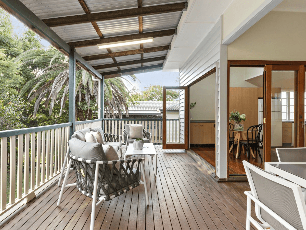 42 Wingarra Street, YEERONGPILLY, QLD 4105