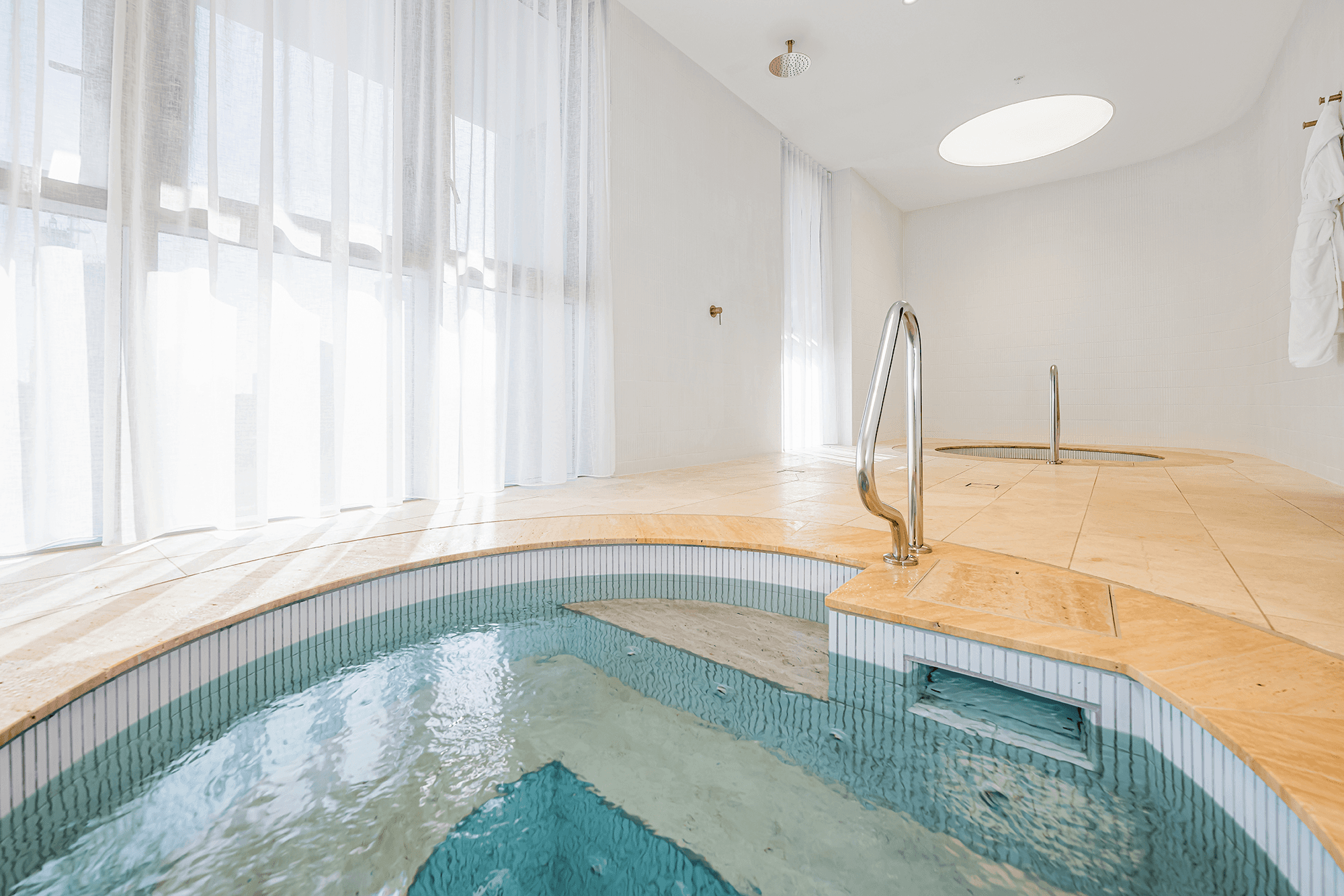 903/122 Surf Parade, BROADBEACH, QLD 4218
