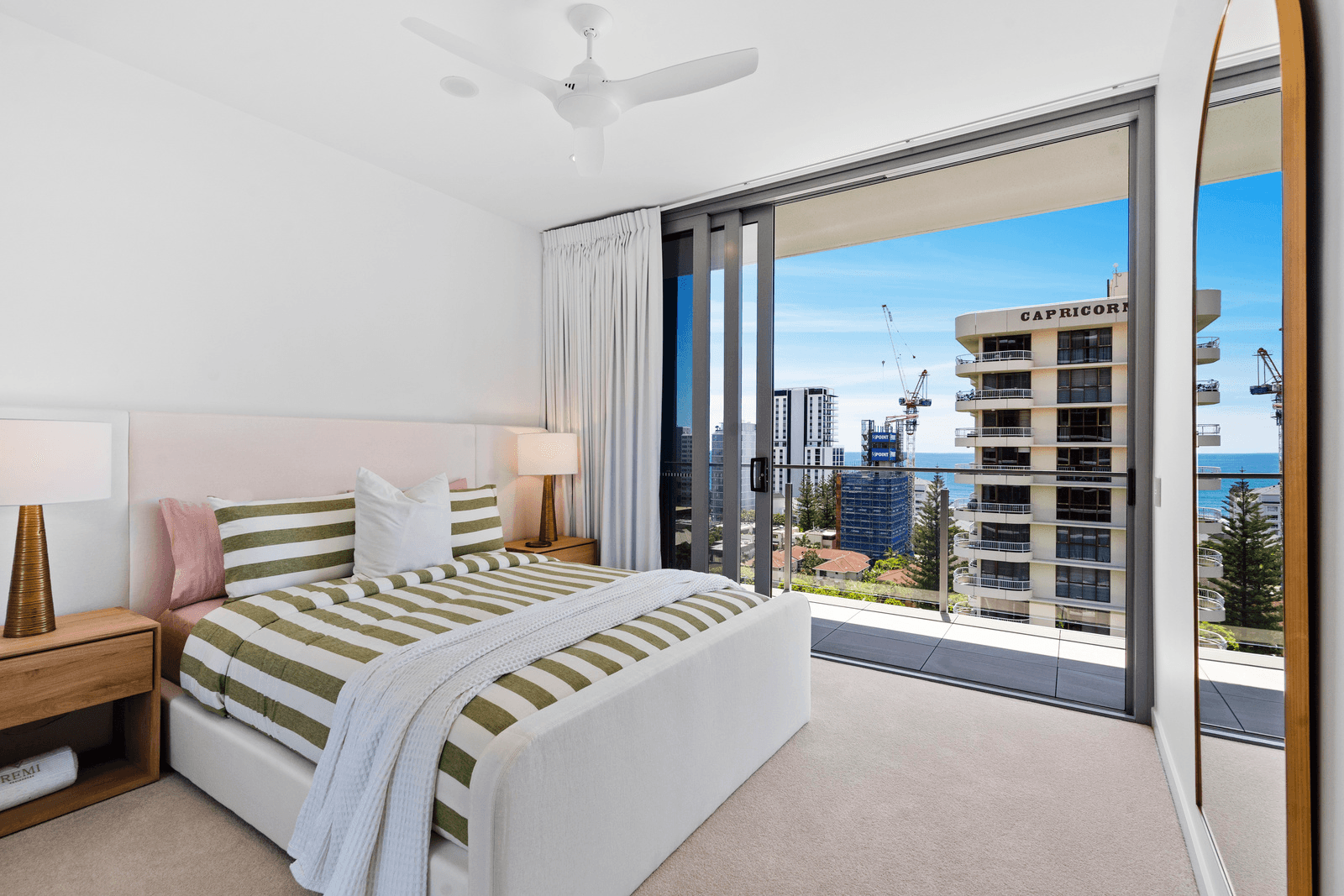 903/122 Surf Parade, BROADBEACH, QLD 4218