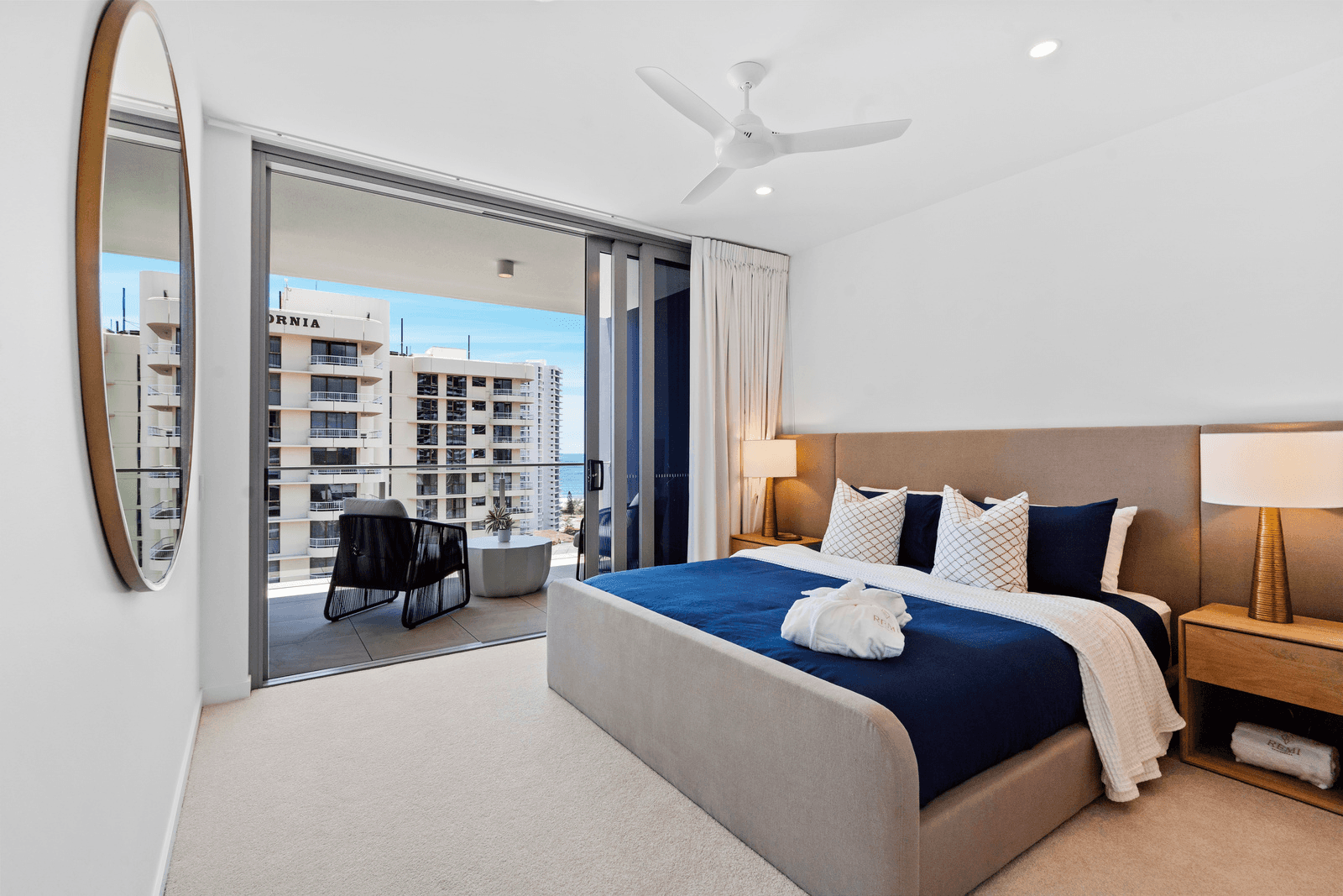 903/122 Surf Parade, BROADBEACH, QLD 4218