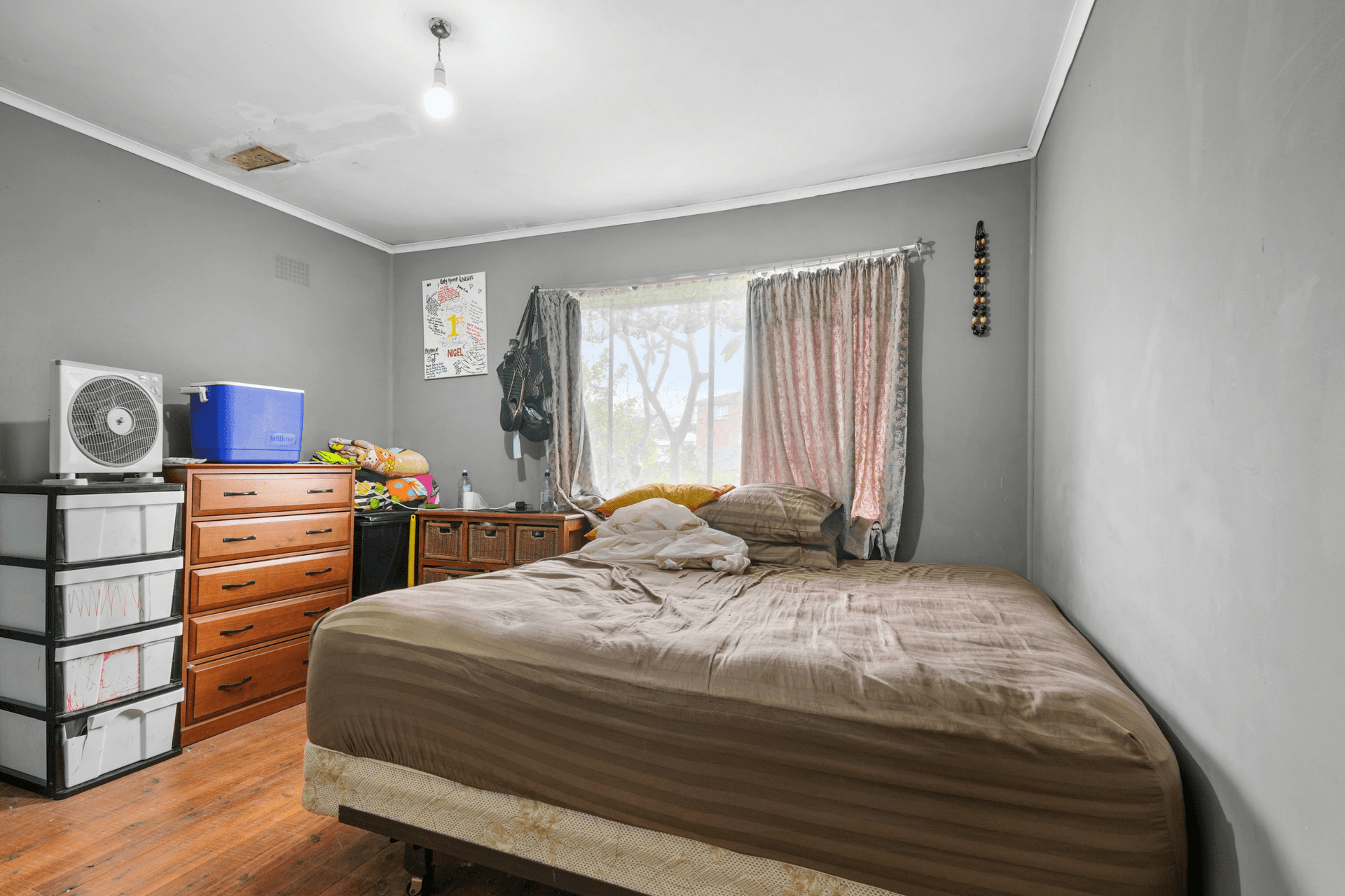 11 Burns Road, Campbelltown, NSW 2560