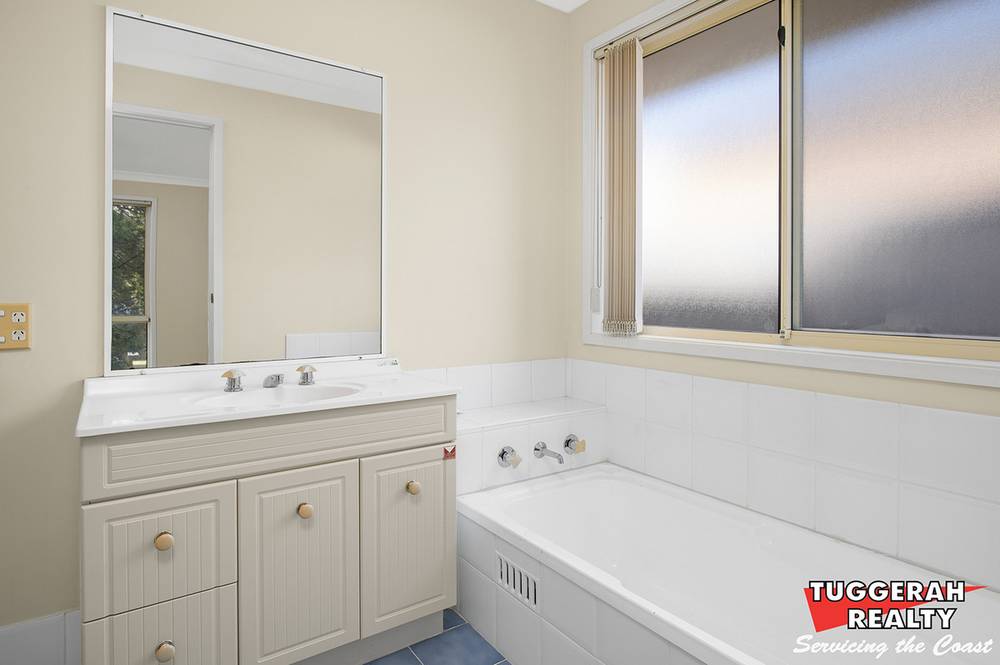 9 Belinda Close, Berkeley Vale, NSW 2261