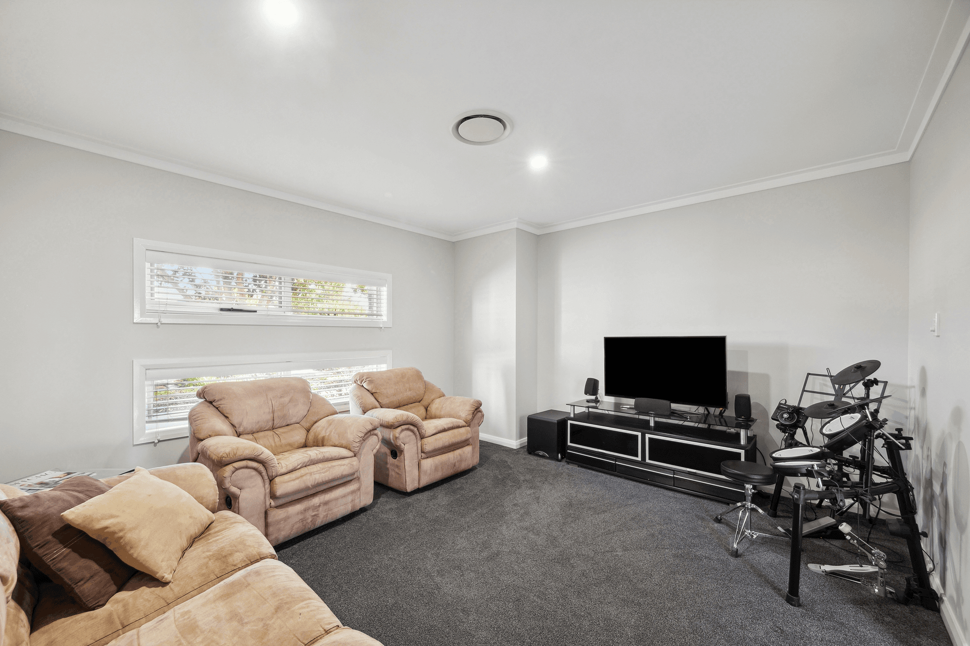 8 Goshawk Drive, Kleinton, QLD 4352