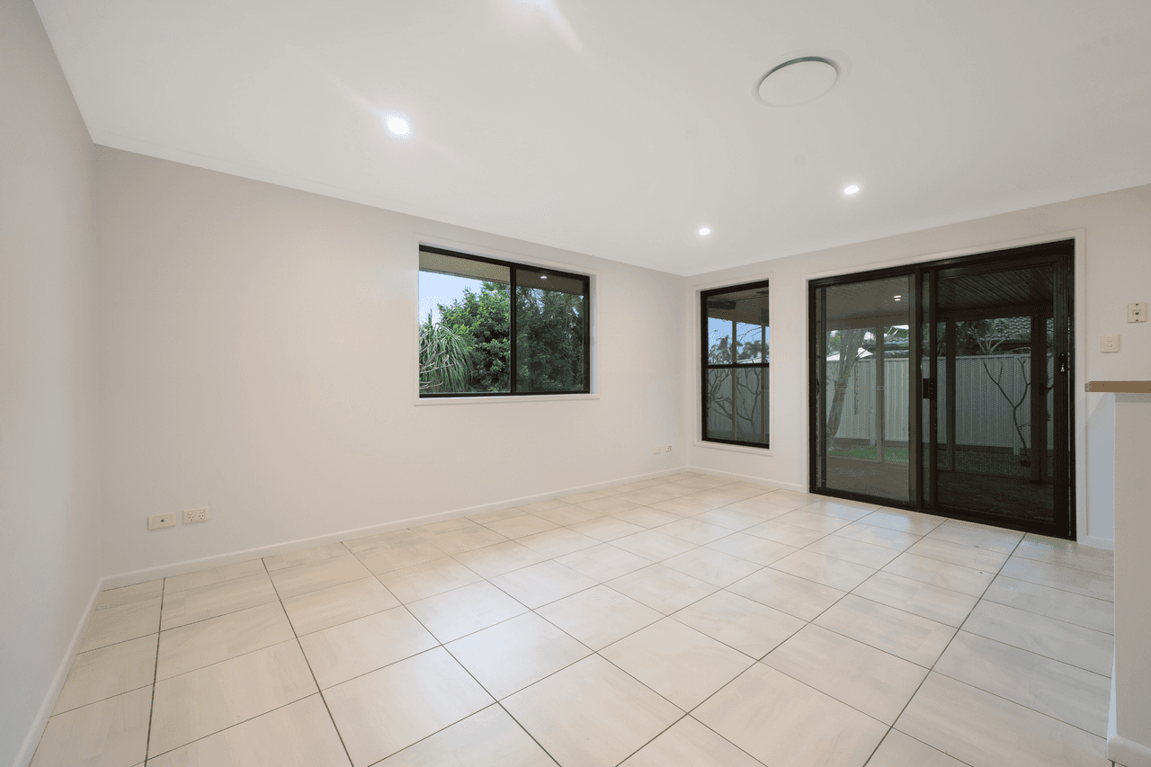 9 Sirene Crescent, DECEPTION BAY, QLD 4508