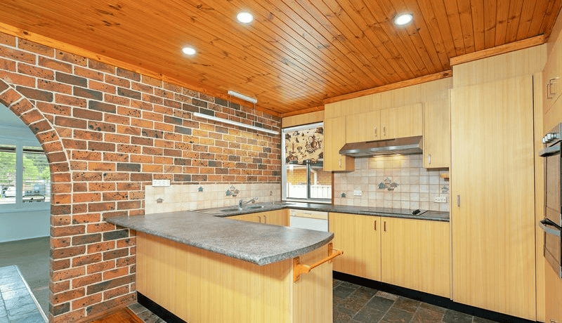 20 Sutton Road, CAMBRIDGE PARK, NSW 2747