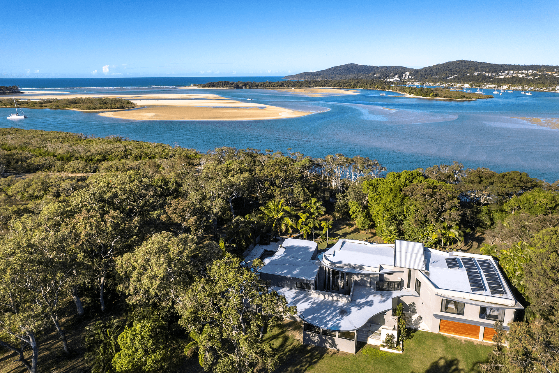 10 Frying Pan Track, Noosa North Shore, QLD 4565