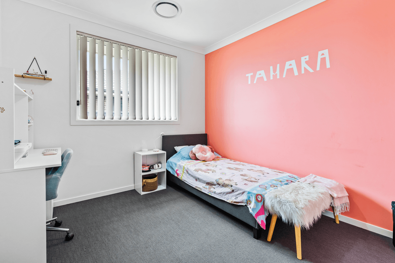 68 Civic Way, ORAN PARK, NSW 2570