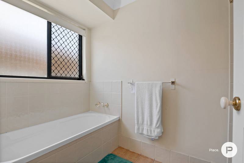 9 Friend Street, Wakerley, QLD 4154