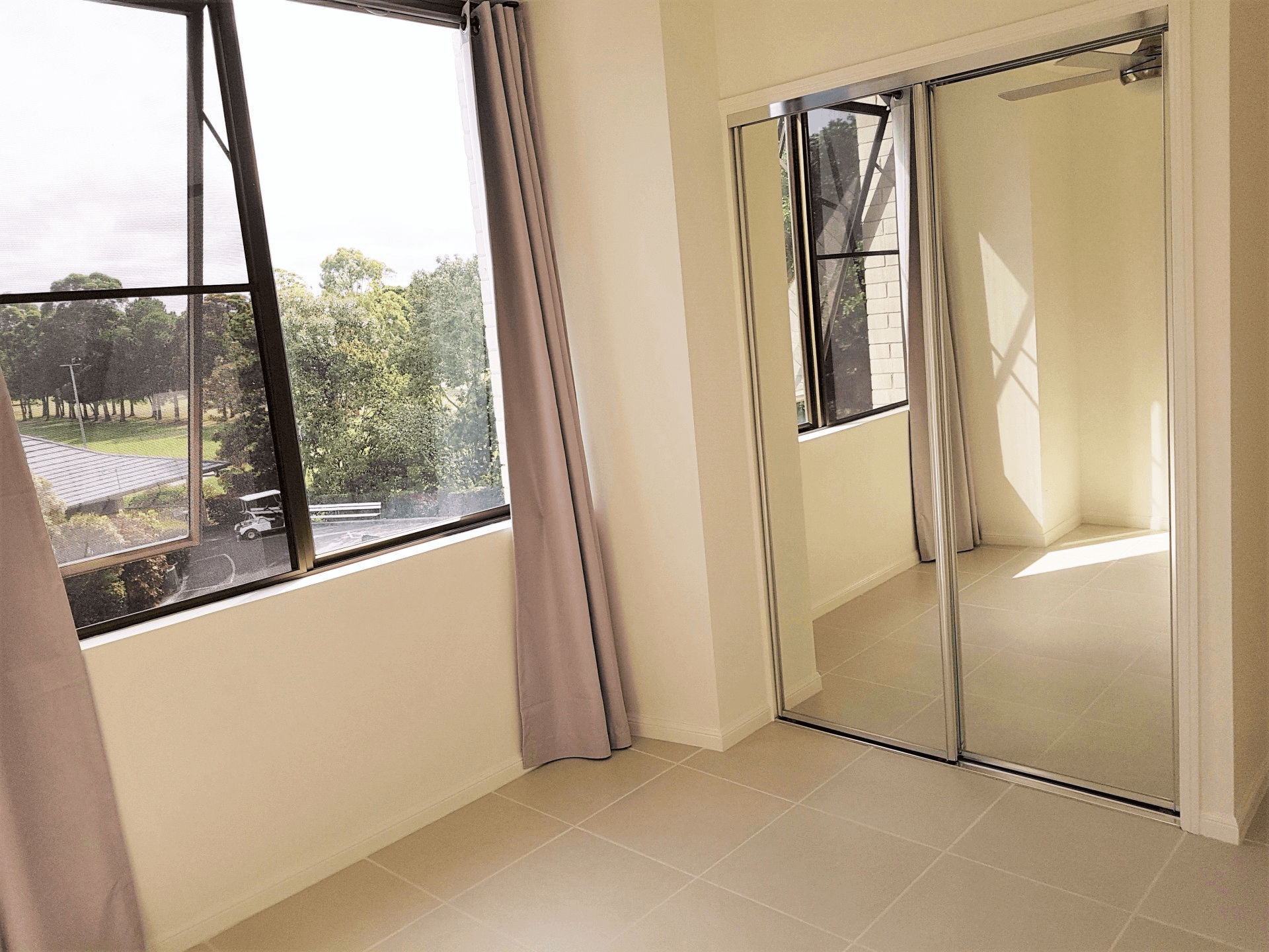 23/11 Fairway Drive, CLEAR ISLAND WATERS, QLD 4226