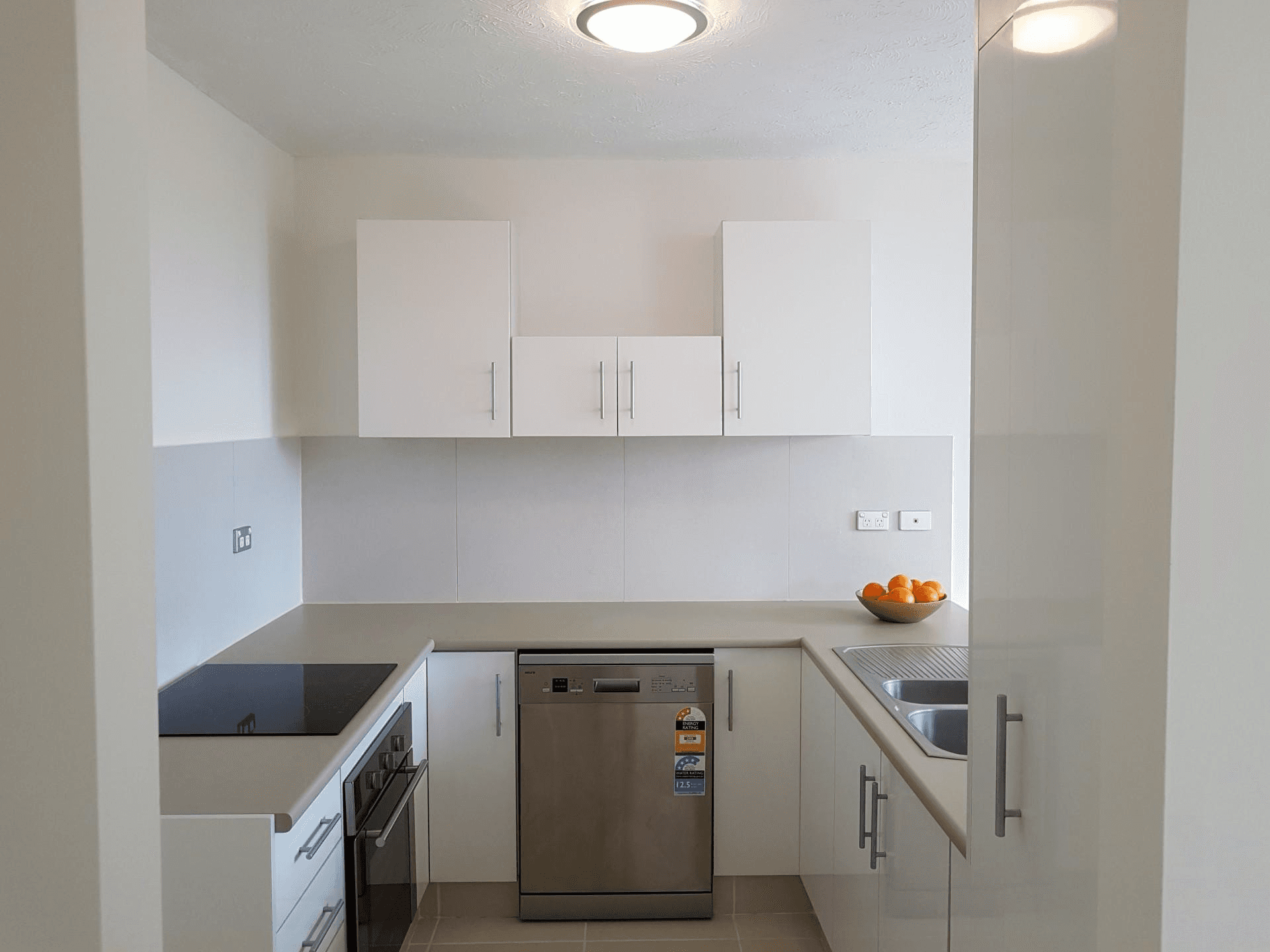 23/11 Fairway Drive, CLEAR ISLAND WATERS, QLD 4226