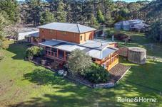 56 Walshes Road, WOODEND, VIC 3442