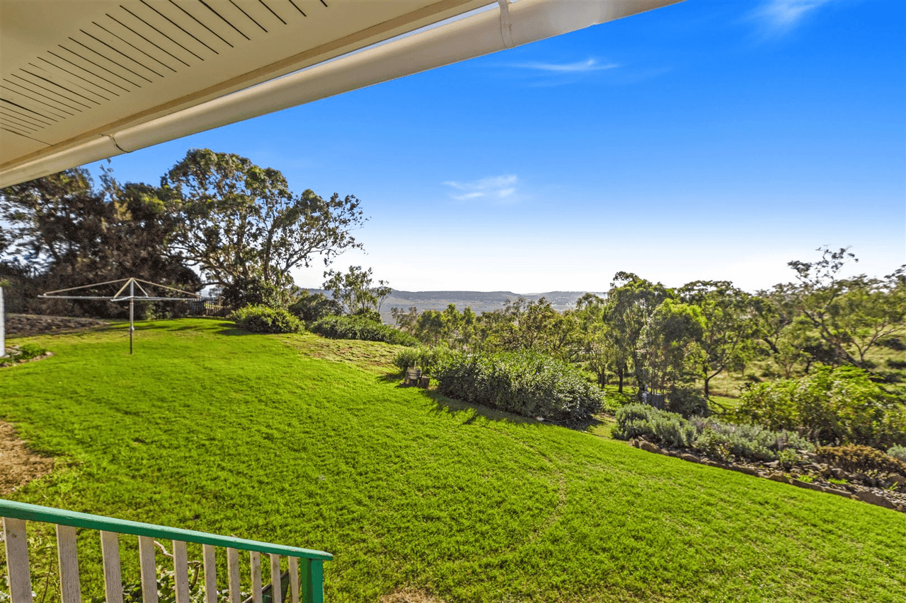 21 Rowland Court, GOWRIE MOUNTAIN, QLD 4350