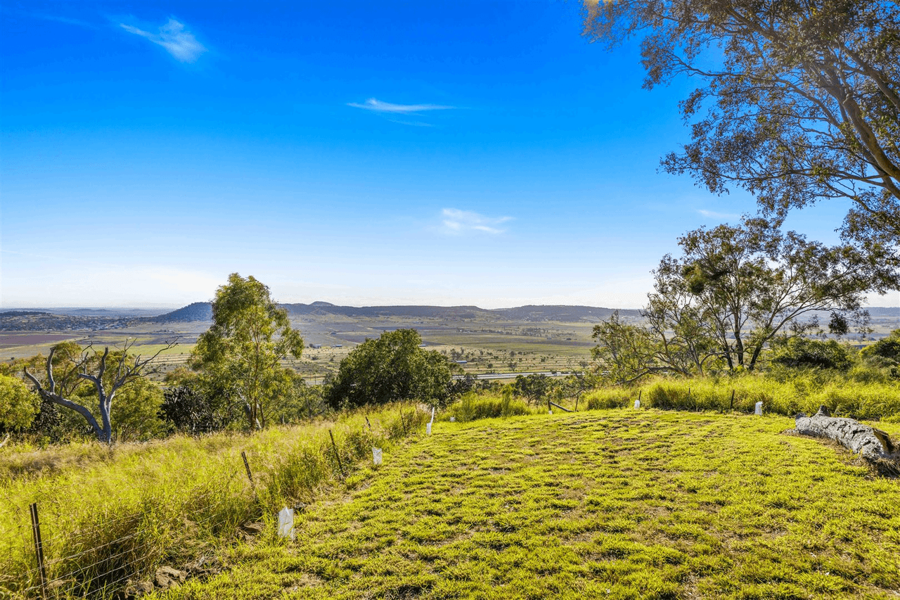 21 Rowland Court, GOWRIE MOUNTAIN, QLD 4350