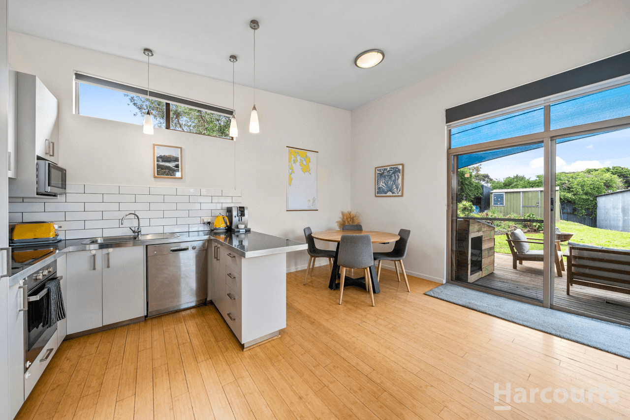 11 Fifth Avenue, DODGES FERRY, TAS 7173