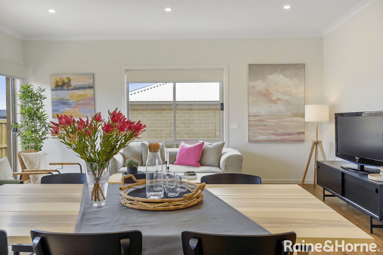 19 Collins Parade, KYNETON, VIC 3444