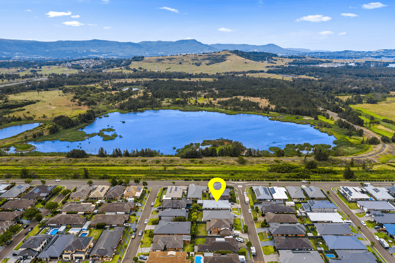 4 Bayview Ave, HAYWARDS BAY, NSW 2530