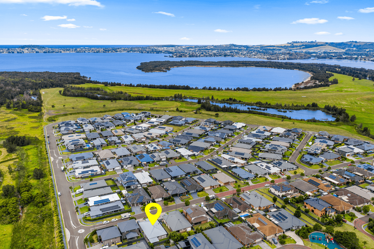 4 Bayview Ave, HAYWARDS BAY, NSW 2530