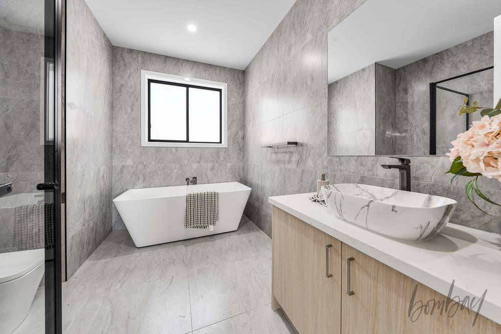 1 Helm Drive, MICKLEHAM, VIC 3064