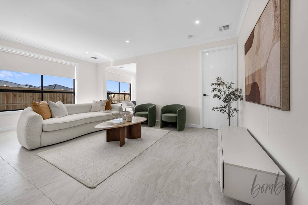 1 Helm Drive, MICKLEHAM, VIC 3064