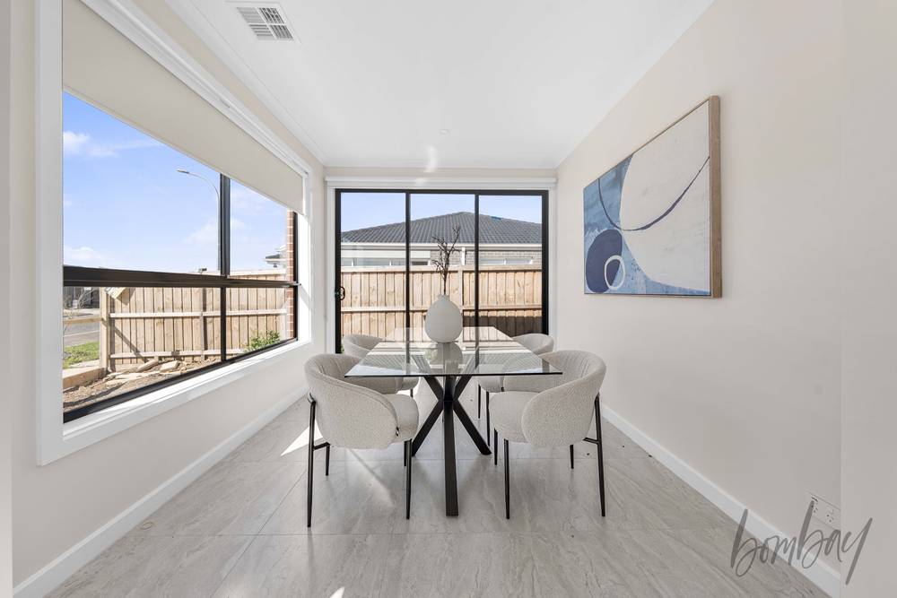 1 Helm Drive, MICKLEHAM, VIC 3064