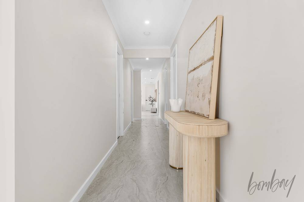 1 Helm Drive, MICKLEHAM, VIC 3064