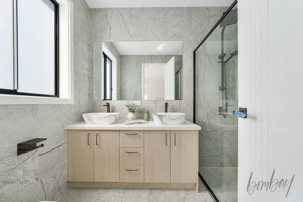 1 Helm Drive, MICKLEHAM, VIC 3064