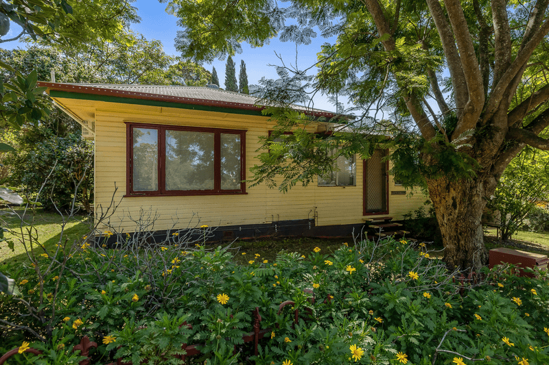 15 Prince Street, HARLAXTON, QLD 4350