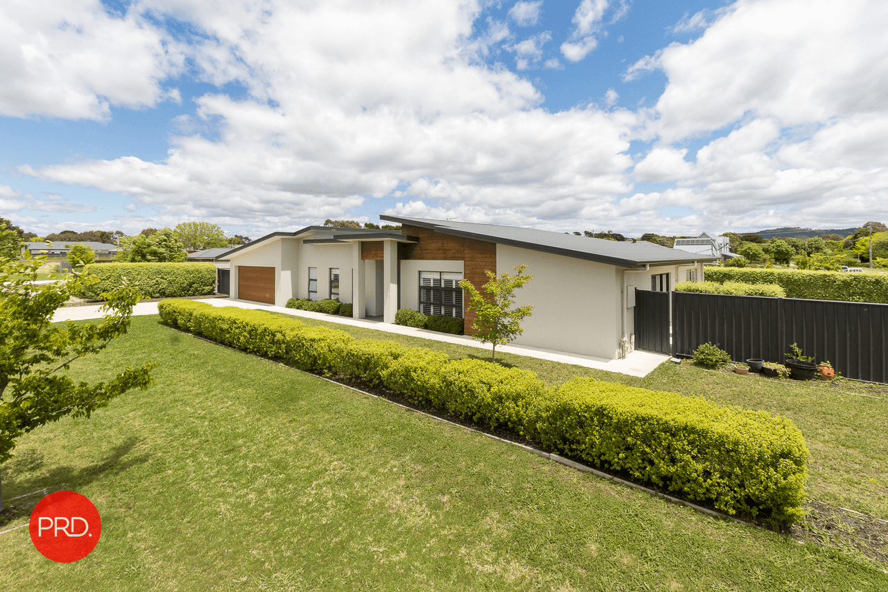 2  Bluskie Close, BUNGENDORE, NSW 2621