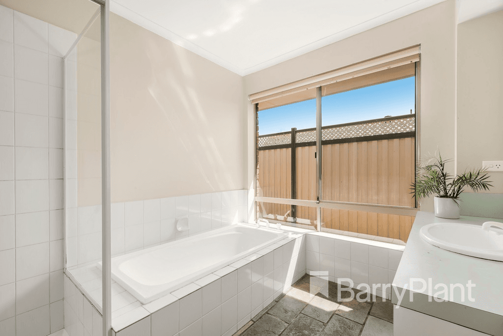 68 Grenda Drive, Mill Park, VIC 3082