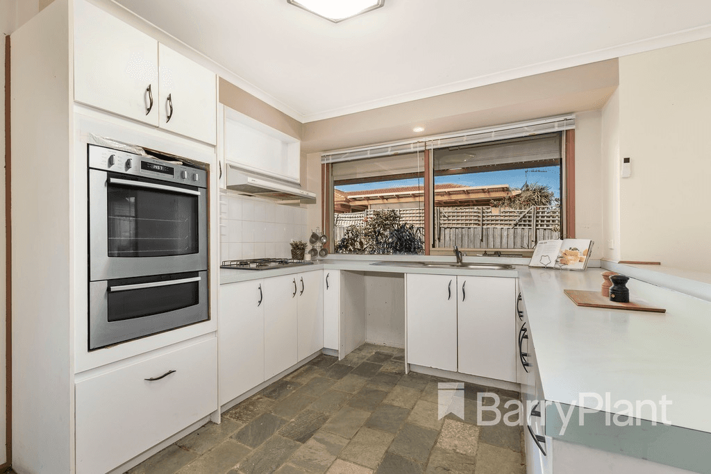 68 Grenda Drive, Mill Park, VIC 3082